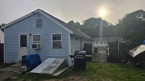 21 Eagle St, Ware, MA 01082 photo 9