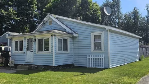 21 Eagle St, Ware, MA 01082 photo 2