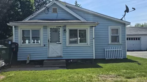 21 Eagle St, Ware, MA 01082