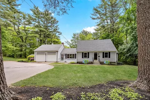 212 Cushing St, Hingham, MA 02043