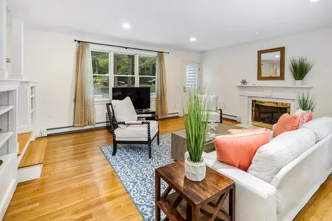 212 Cushing St, Hingham, MA 02043 photo 4