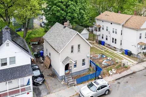 42 Queen St, Springfield, MA 01109