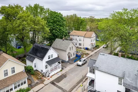 42 Queen St, Springfield, MA 01109 photo 3