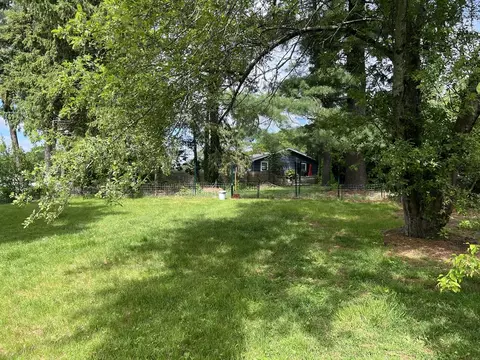 678 School St, Webster, MA 01570 photo 10