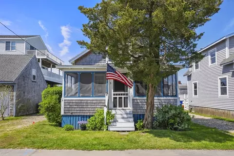 5 Spurr Rd, Pocasset, MA 02559