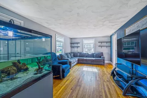 130 Roosevelt Ave, Chicopee, MA 01013 photo 14