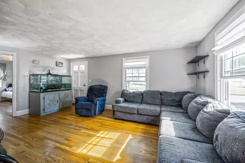 130 Roosevelt Ave, Chicopee, MA 01013 photo 12