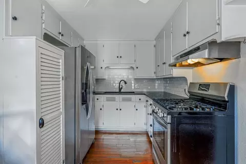 130 Roosevelt Ave, Chicopee, MA 01013 photo 8