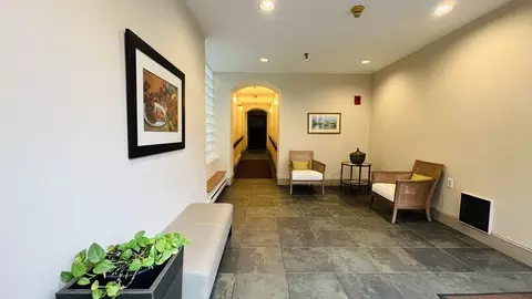66 Winchester St #PHB, Brookline, MA 02446