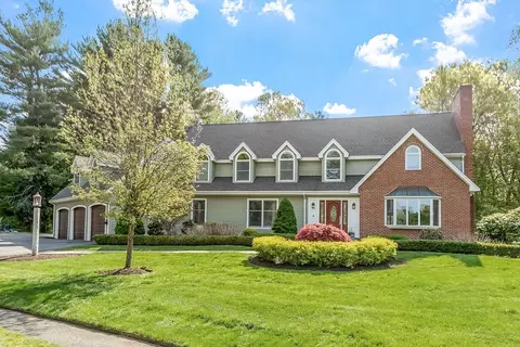3 Russell Rd, Lynnfield, MA 01940