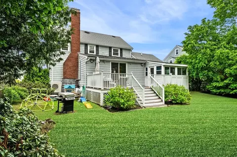 Exterior - 42 Pickwick Rd, Marblehead, MA 01945 photo 8 of 8