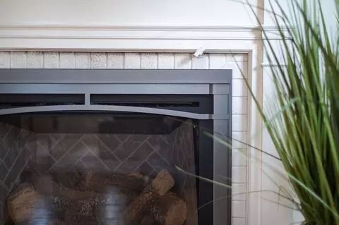 Entry Way - 42 Pickwick Rd, Marblehead, MA 01945 photo 3 of 4