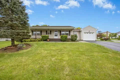 28 Deacon St #28, Northborough, MA 01532