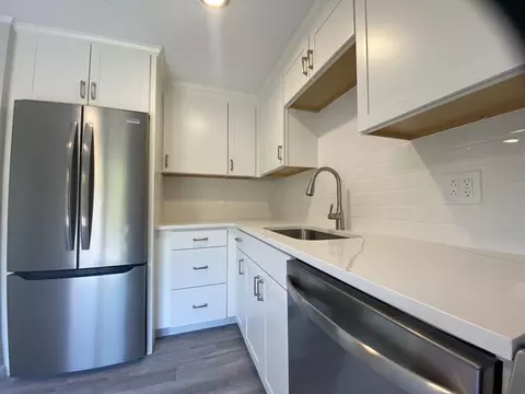 270 Sunderland Rd #11, Worcester, MA 01604