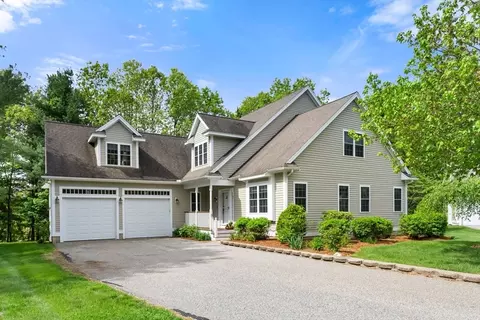 7 Lane Farm Dr #7, Bedford, MA 01730