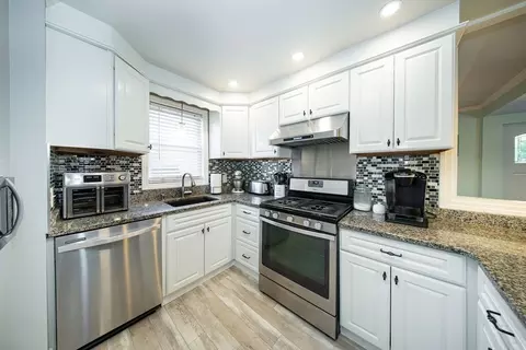 1286 Locust St, Fall River, MA 02723 photo 5
