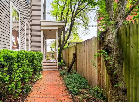87 Bristol St #3C, Cambridge, MA 02139