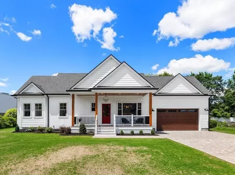 28 Marlboro Rd, Woburn, MA 01801