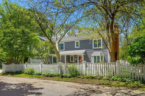 4 Crestwood, Marblehead, MA 01945
