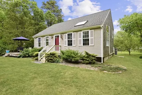 1 Fellowship Cir, Wareham, MA 02576