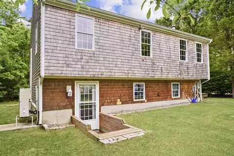 1 Fellowship Cir, Wareham, MA 02576 photo 2