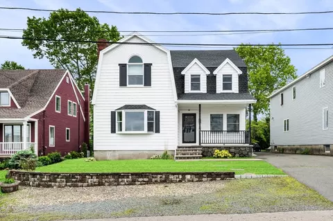 65 Prospect St, Swampscott, MA 01907