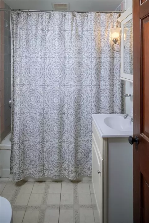 7 Cedar St, Hingham, MA 02043 photo 11