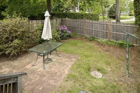 7 Cedar St, Hingham, MA 02043 photo 3