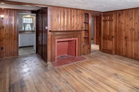 7 Cedar St, Hingham, MA 02043 photo 5