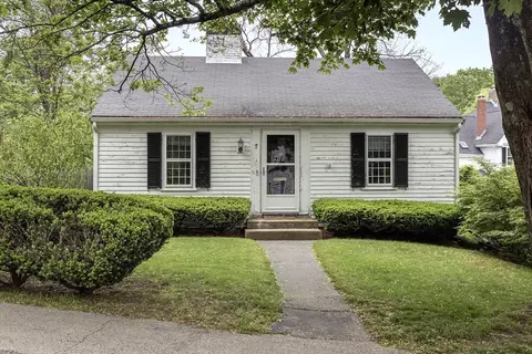 7 Cedar St, Hingham, MA 02043 photo 17