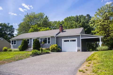 43 Fenelon Rd, Framingham, MA 01702