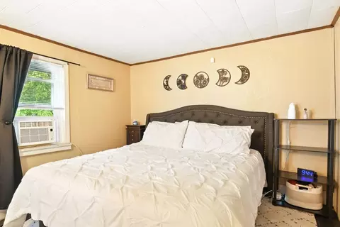 52 Harvard St, Chicopee, MA 01020 photo 20