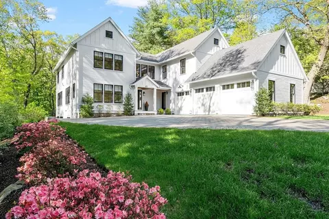 65 Locust Ave, Lexington, MA 02421