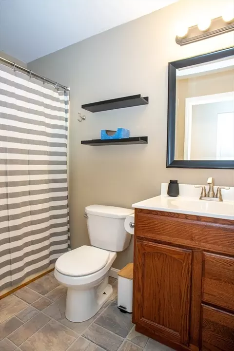 Bath - 84 Charden Ln, Athol, MA 01331 photo 1 of 3