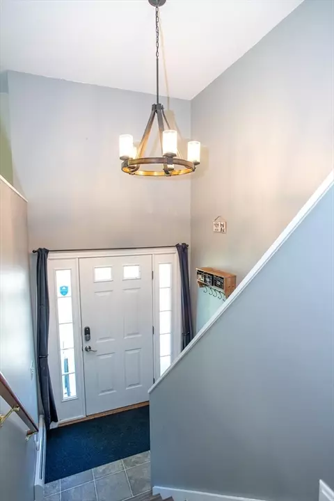 Entry Way - 84 Charden Ln, Athol, MA 01331 photo 2 of 4