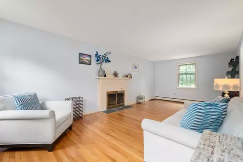 Living - 69 Wright Rd, Concord, MA 01742 photo 5 of 6