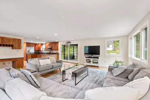 Living - 69 Wright Rd, Concord, MA 01742 photo 3 of 6