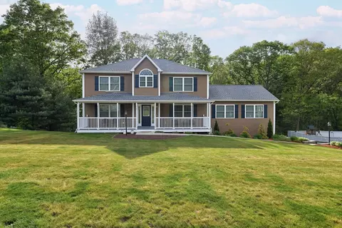 66 Eagle Dr, Dudley, MA 01571 photo 2