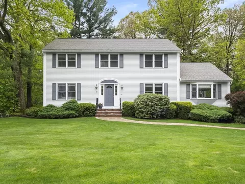 22 Windemere Dr, Andover, MA 01810