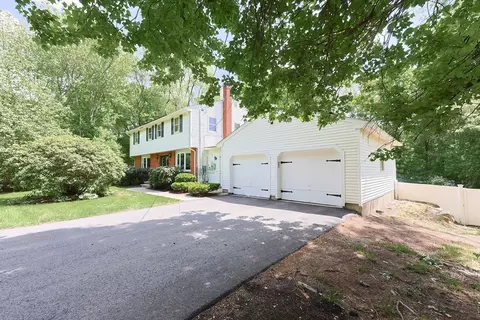 45 Old Maple St, Stoughton, MA 02072