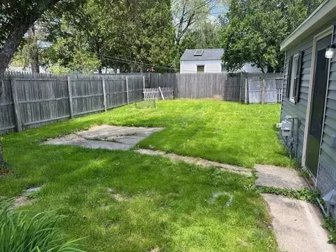 Exterior - 39 Alton Dr, Dudley, MA 01571 photo 2 of 2