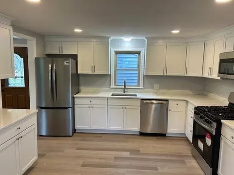 Kitchen - 39 Alton Dr, Dudley, MA 01571 photo 3 of 3