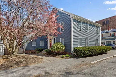 19 Wallis St #4, Beverly, MA 01915