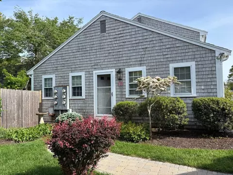 110 W Main St #30, Hyannis, MA 02601