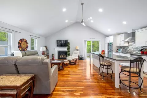 19 Katian Way, Mashpee, MA 02649 photo 8