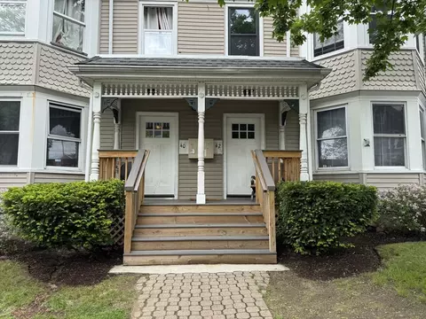 40 Freeman St, Framingham, MA 01702 photo 2