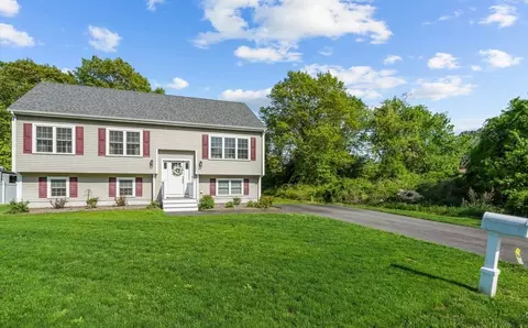983 Stonegate Lndg, Dighton, MA 02764