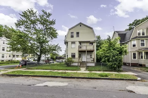 77-79 Grenada Ter, Springfield, MA 01108 photo 2