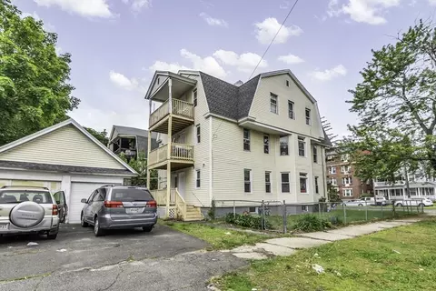 77-79 Grenada Ter, Springfield, MA 01108 photo 3