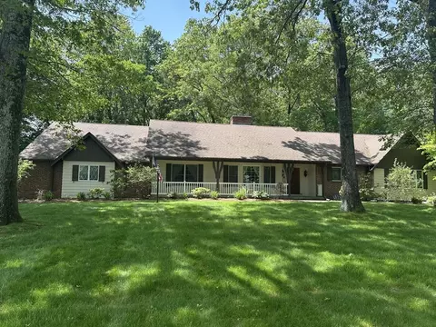 96 Wild Grove Ln, Longmeadow, MA 01106